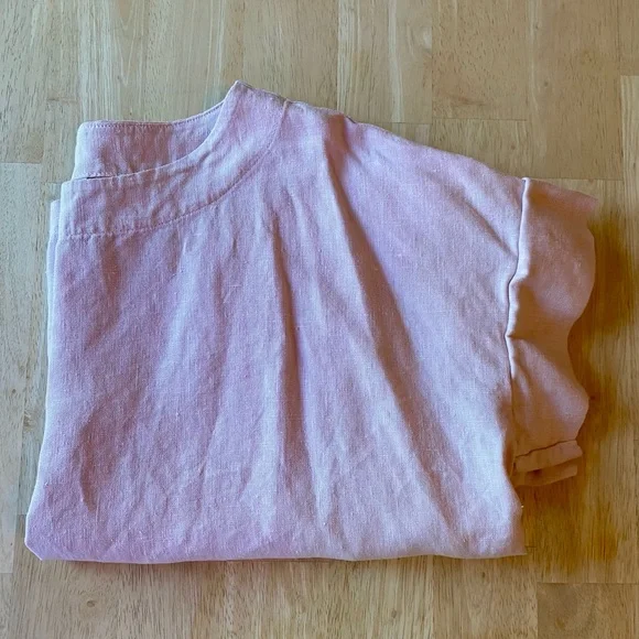 bryn Walker Light Pink Linen Short Sleeve Top - Picture 9 of 10